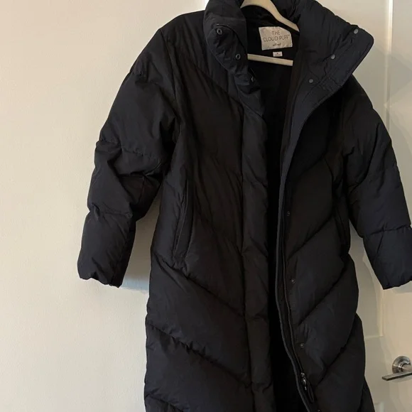 Aritzia Wilfred Black Long Puffer Jacket
No low balling please - Picture 5 of 6